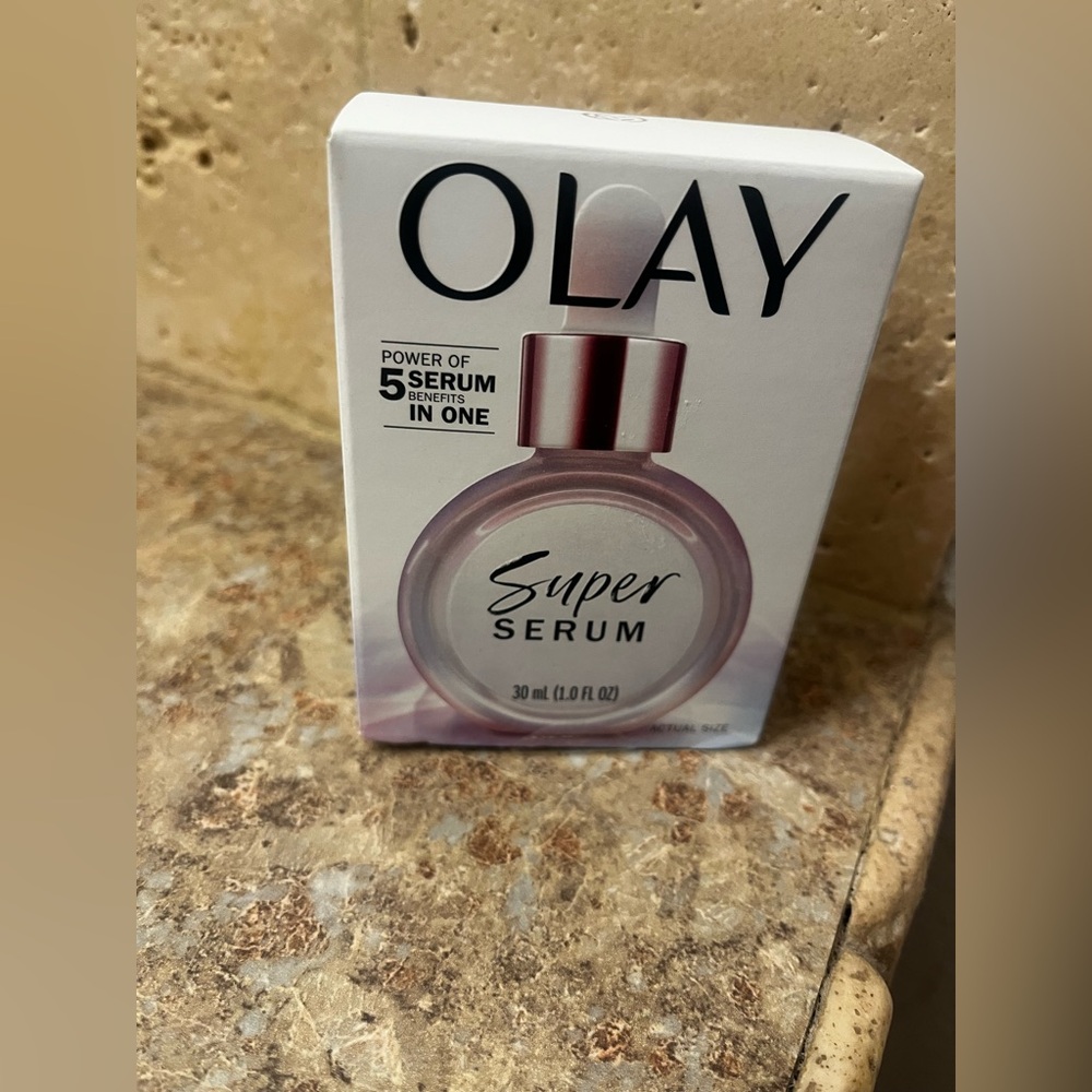 Olay super serum :::NEW IN BOX !!